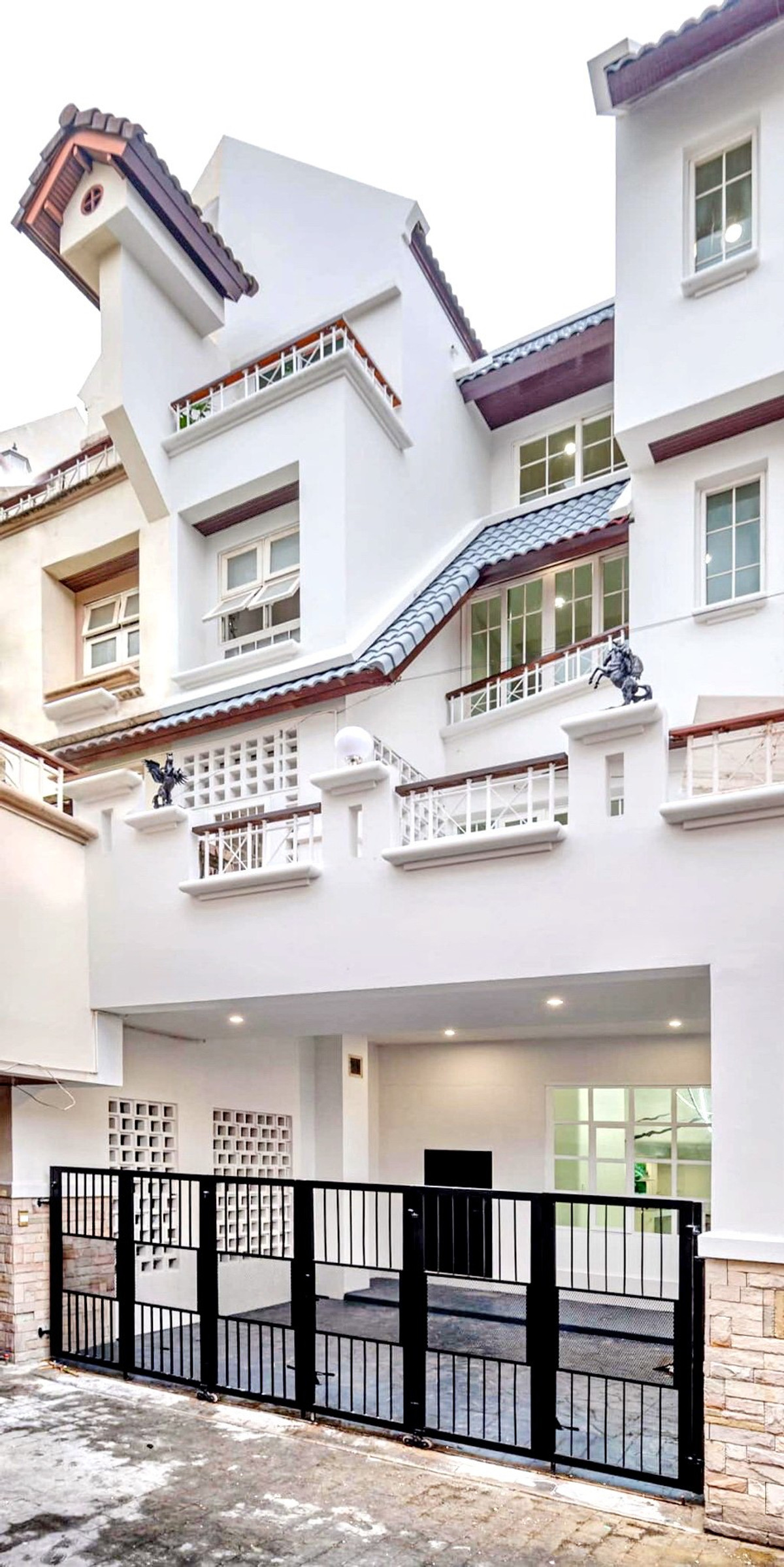 ให้เช่าทาวน์โฮมลาดพร้าว เซ็นทรัลลาดพร้าว : HK0153♛♚โฮมออฟฟิศ ให้เช่า𝓼ขาย 5 ห้องนอน⚝รัชดา-ลาดพร้าว♜MRTรัชดาภิเษก∞099-5919653,065-9423251▚Line@sureresidence