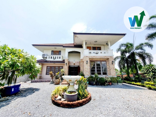 For SaleHousePathum Thani,Rangsit, Thammasat : For sale: 2-story detached house, area 2 rai, Phut Udom, Lam Luk Ka, Khlong 12, near Suankularb Pathum Thani School.