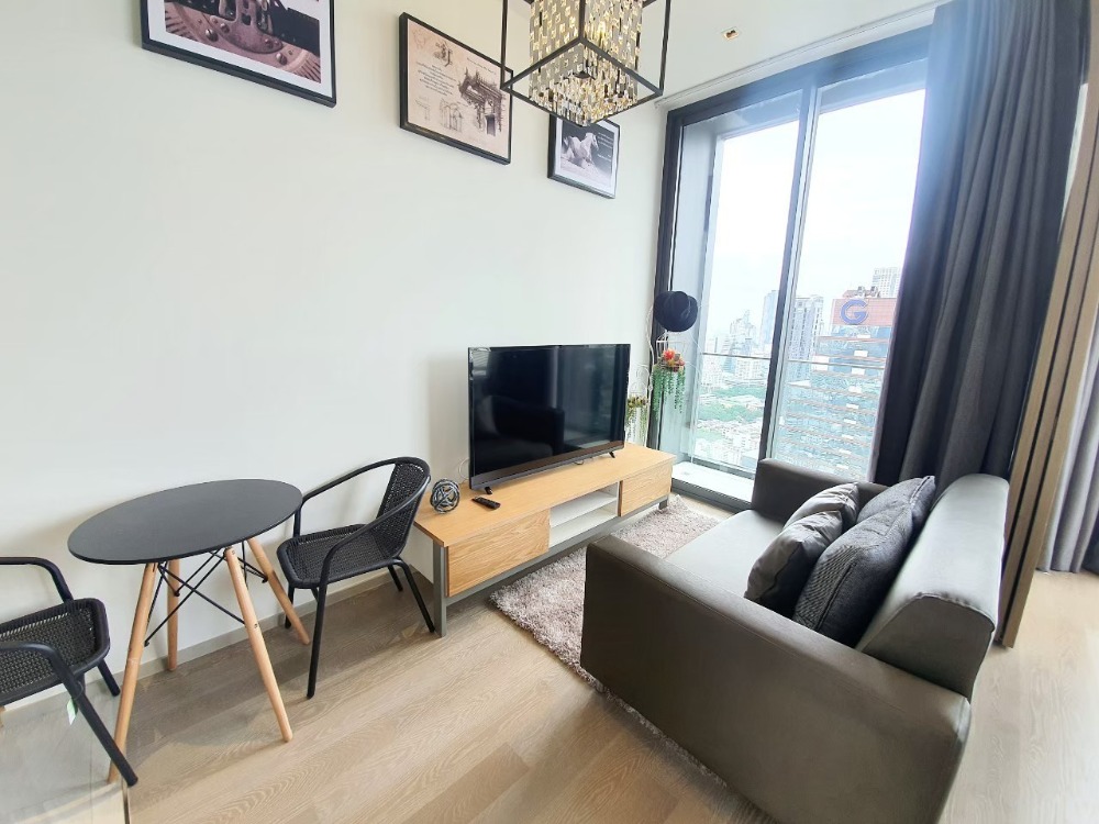 For RentCondoSilom, Saladaeng, Bangrak : Condo for RENT for rent **Ashton Silom 36 Sq,m. Fully Finish @28,000 baht/month call Nong 096-2615656 Very spacious room 36 sq m. 1 bedroom, 1 bathroom, fully furnished, ready to move in Location : Silom