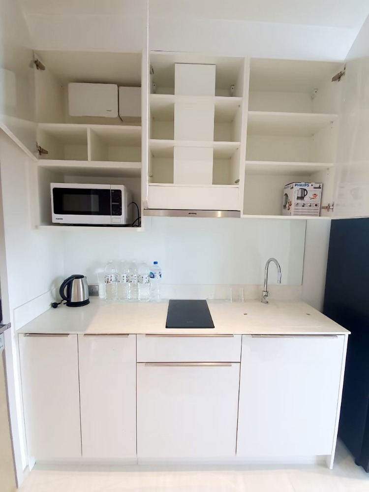 For RentCondoSilom, Saladaeng, Bangrak : Condo for RENT for rent **Ashton Silom 36 Sq,m. Fully Finish @28,000 baht/month call Nong 096-2615656 Very spacious room 36 sq m. 1 bedroom, 1 bathroom, fully furnished, ready to move in Location : Silom