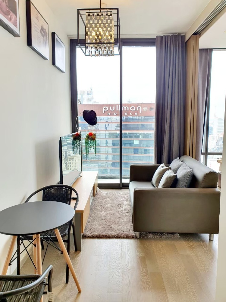 For RentCondoSilom, Saladaeng, Bangrak : Condo for RENT for rent **Ashton Silom 36 Sq,m. Fully Finish @28,000 baht/month call Nong 096-2615656 Very spacious room 36 sq m. 1 bedroom, 1 bathroom, fully furnished, ready to move in Location : Silom