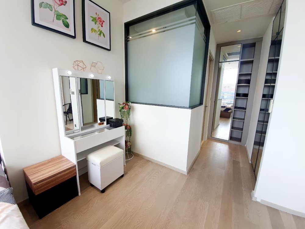 For RentCondoSilom, Saladaeng, Bangrak : Condo for RENT for rent **Ashton Silom 36 Sq,m. Fully Finish @28,000 baht/month call Nong 096-2615656 Very spacious room 36 sq m. 1 bedroom, 1 bathroom, fully furnished, ready to move in Location : Silom