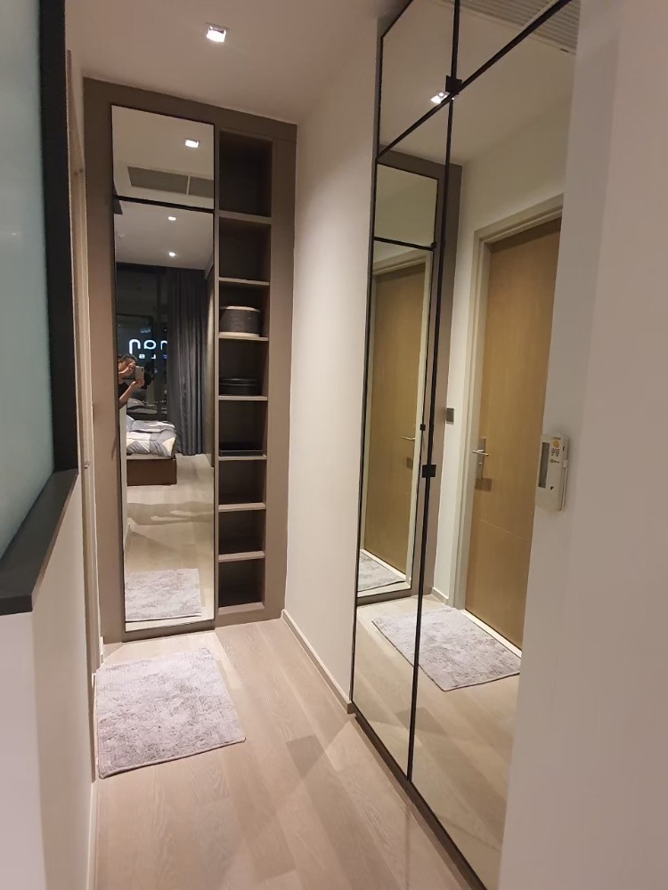 For RentCondoSilom, Saladaeng, Bangrak : Condo for RENT for rent **Ashton Silom 36 Sq,m. Fully Finish @28,000 baht/month call Nong 096-2615656 Very spacious room 36 sq m. 1 bedroom, 1 bathroom, fully furnished, ready to move in Location : Silom