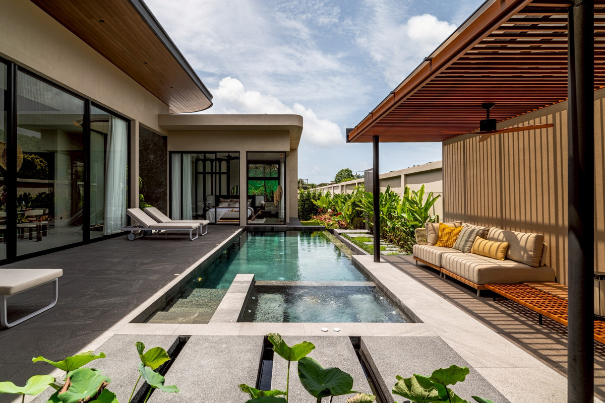 For SaleHousePhuket : New project off plan sales 7 luxury pool villa in Nai Harn, Rawai Phuket.