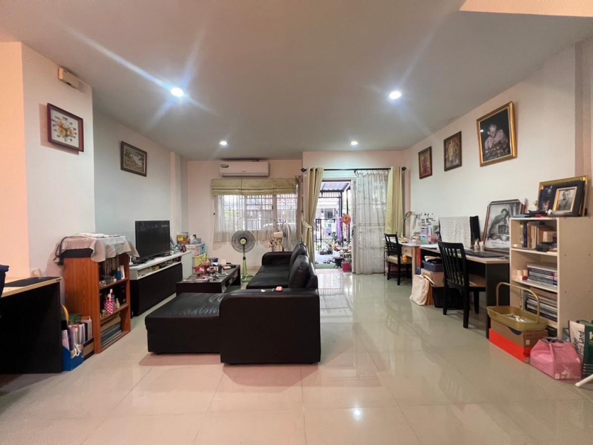 For SaleHouseNawamin, Ramindra : For sale 2-storey townhouse 🚗Convenient transportation Good price at 2.79 million Ram Intra 🚗All roads connect to us, exit any way Ram Intra, near Central 🤝Line ID kruyarr