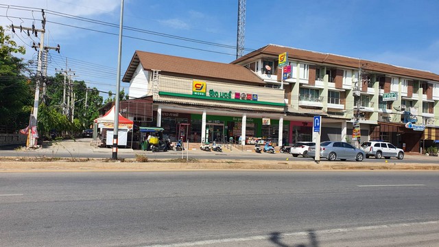 For SaleShop HouseMahachai Samut Sakhon : Commercial building for sale, 3 and a half floors, next to Kitmanee Road, in front of Muang Thong Village, opposite CJ Express, Samut Sakhon, cheap price.
