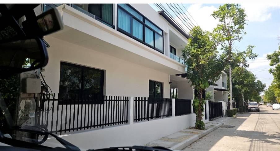 For RentHouseBangna, Bearing, Lasalle : Blue Lagoon 2 Bangna-Wongwaen : Blue Lagoon 2 Bangna-Wongwaen, Bangkok