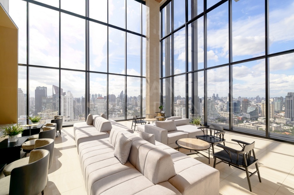 ขายคอนโดสุขุมวิท อโศก ทองหล่อ : Maru Ekkamai Special 2B 1B size 47, Super high floor, Great view, Fully furnished, Sell 10.3 MB only