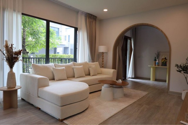 For RentHouseNawamin, Ramindra : Single house for rent, 2 floors, 4 bedrooms, Watcharaphon area, Sukapiban 5, Sai Mai, The City Watcharaphon, new project, luxury house next to the expressway. Ready to move in, Emerald house style