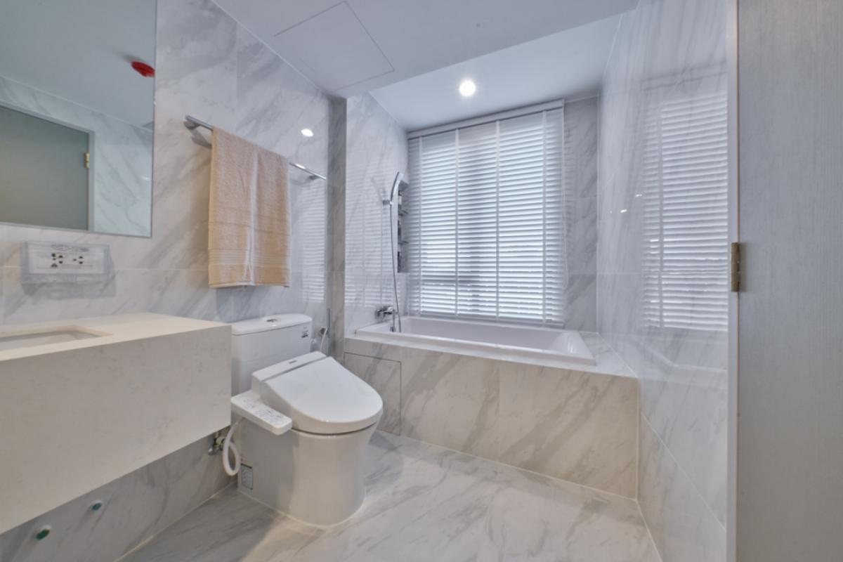 For SaleCondoSukhumvit, Asoke, Thonglor : IDO MOON HOUSE 2 Bed 2 Bat 53 sq m. Corner room, pool and garden view, Rare Item, transfer room, first hand from Ananda, new room, first hand, free down payment 0 baht