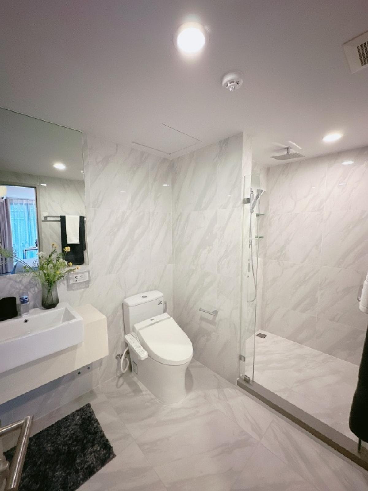 For SaleCondoSukhumvit, Asoke, Thonglor : 𝗜𝗗𝗘𝗢 𝗠𝗢𝗕𝗜 𝗘𝗞𝗞𝗔𝗠𝗔 2 Bed 2 Bat 2 Parking Big Size Contact 095-489-8890 Corner room, new, first hand, transferred out, selling at a loss.