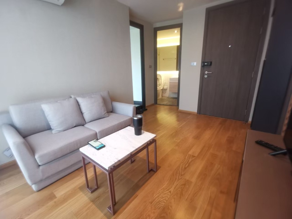 ขายคอนโดสยาม จุฬา สามย่าน : Altitude Define【𝐒𝐄𝐋𝐋 & 𝐑𝐄𝐍𝐓】🔥ห้องสุดคิ้วท์ ตกแต่งเน้นความ โปร่งโล่ง น่าอยู่ เฟอร์นิเจอร์ครบ ใกล้ MRT สามย่าน พร้อมเข้าอยู่!! 🔥ติดต่อไลน์ไอดี: @hacondo