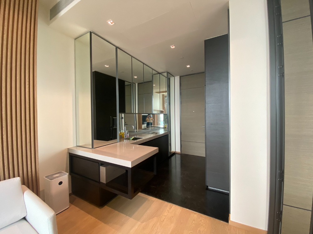 For RentCondoWitthayu, Chidlom, Langsuan, Ploenchit : For rent, 1 bedroom, high floor 35+