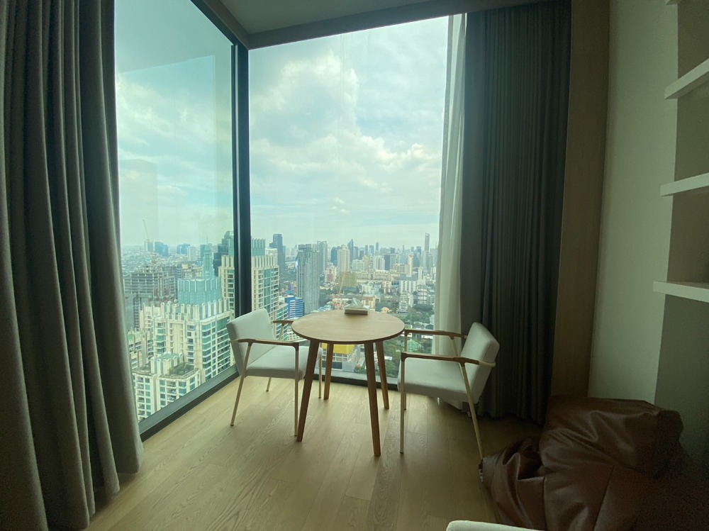 For RentCondoWitthayu, Chidlom, Langsuan, Ploenchit : For rent, 1 bedroom, high floor 35+