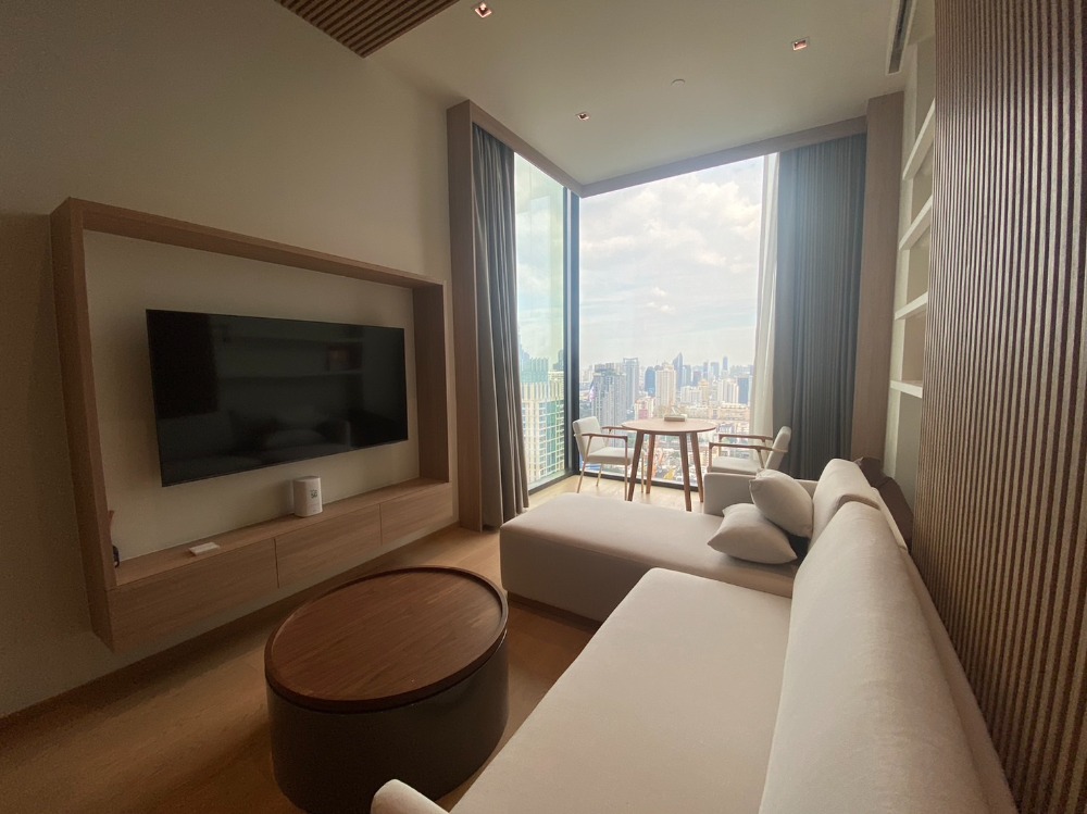 For RentCondoWitthayu, Chidlom, Langsuan, Ploenchit : For rent, 1 bedroom, high floor 35+