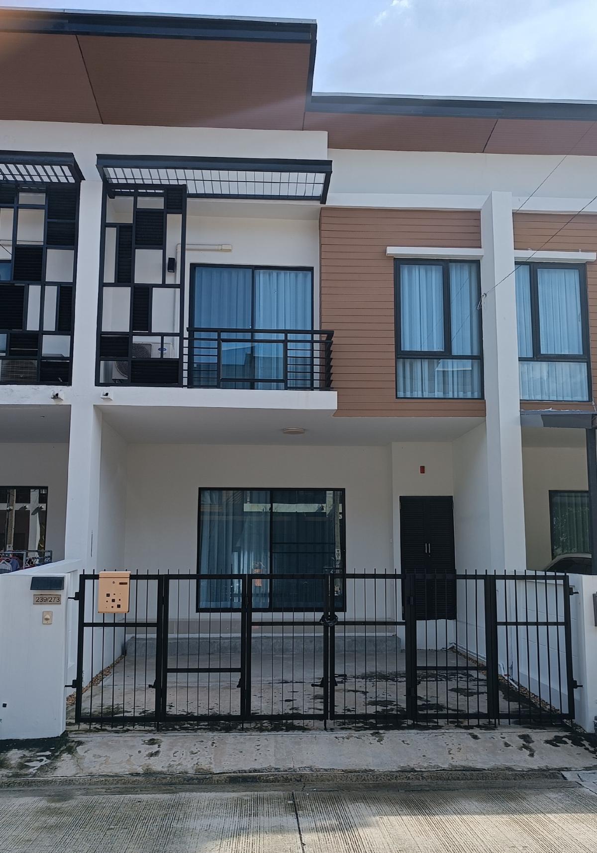 For SaleTownhomeBangna, Bearing, Lasalle : Owner sells with tenant: Townhome iField Bangna, beautiful house near Mega, newly renovated