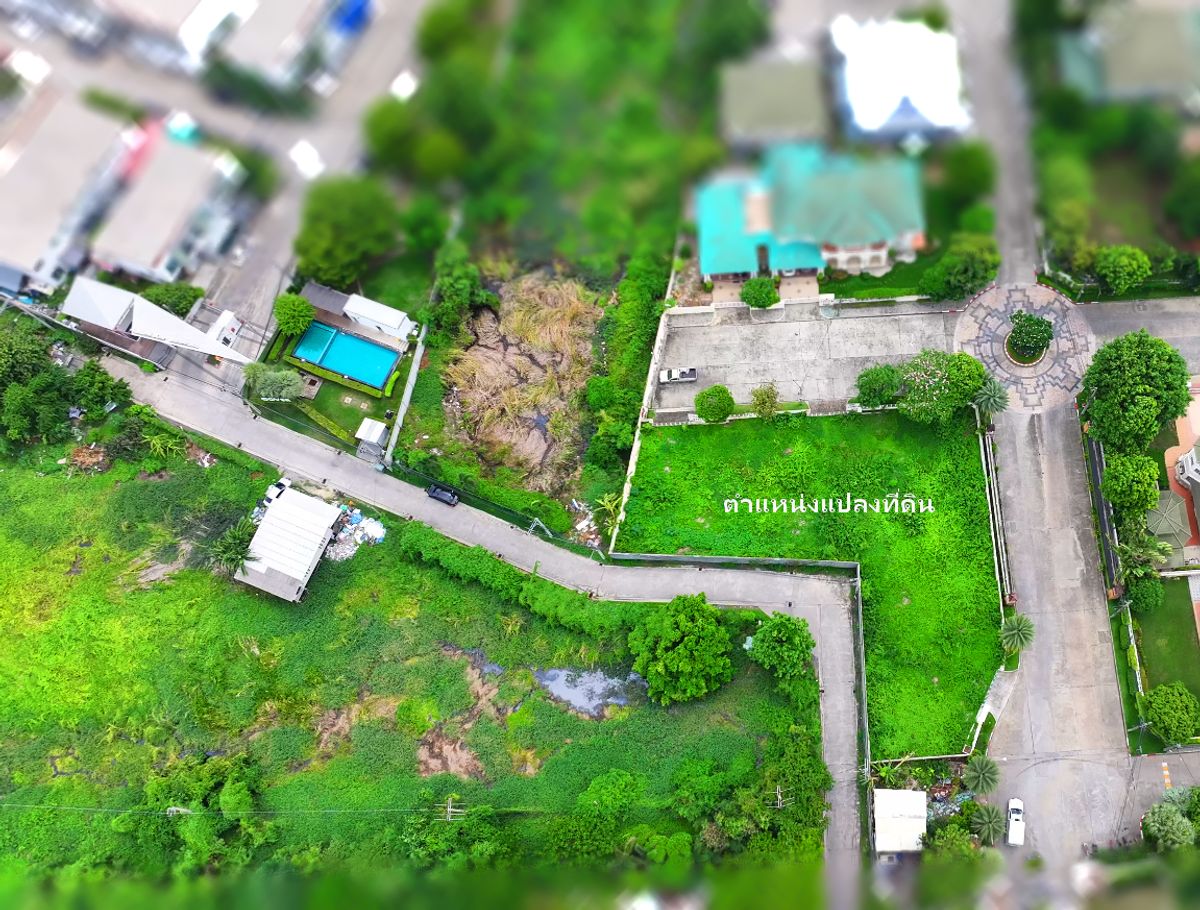 ขายที่ดินลาดกระบัง สุวรรณภูมิ : ที่สุดของทำเล – ความหรูหราที่คุณออกแบบได้” ขายที่ดินเปล่ารูปตัว L ขนาด 363 ตร.วา ในโครงการระดับพรีเมียม GOLDEN NAKARA VILLAGE โครงการโกลเด้นนครา ทำเลศักยภาพสูงสุด โซนอ่อนนุช 65 – จุดเชื่อมต่อเมืองใหญ่ พระราม 9 สุขุมวิท และสนามบินสุวรรณภูมิ 