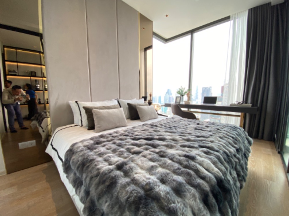 For SaleCondoSilom, Saladaeng, Bangrak : Ashton Silom 1 bedroom, large room, fully furnished, with electrical appliances, free common area for 3 years, ready to move in, room directly from the project sales representative only…!!!