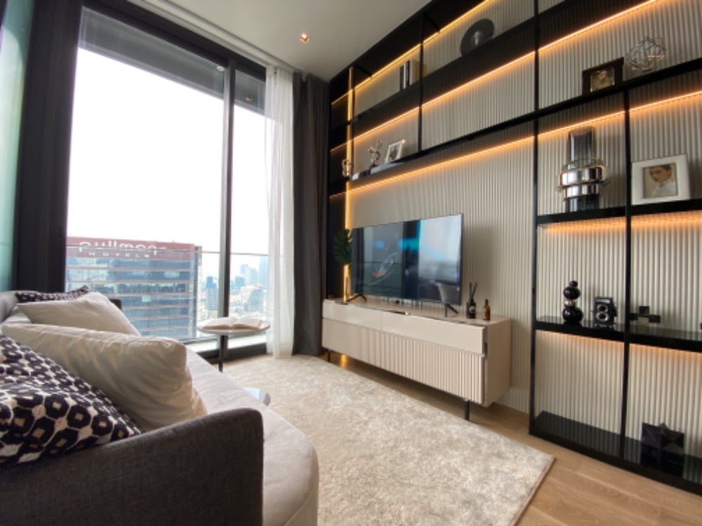 ขายคอนโดสีลม ศาลาแดง บางรัก : Ashton Silom 1 นอนห้องใหญ่ แต่งครบ พร้อมเครื่องใช้ไฟฟ้า ส่วนกลางฟรี 3 ปี ฟรี Service ทำความสะอาดห้อง 3 ปี ห้องตรงจากเซลล์โครงการเท่านั้น…!!!