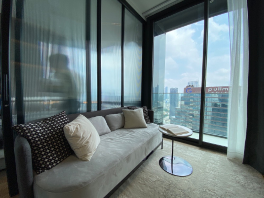 ขายคอนโดสีลม ศาลาแดง บางรัก : Ashton Silom 1 นอนห้องใหญ่ แต่งครบ พร้อมเครื่องใช้ไฟฟ้า ส่วนกลางฟรี 3 ปี ฟรี Service ทำความสะอาดห้อง 3 ปี ห้องตรงจากเซลล์โครงการเท่านั้น…!!!