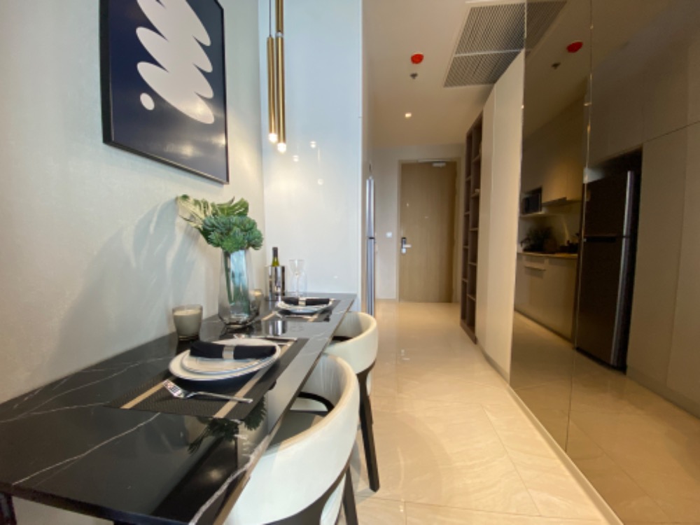 ขายคอนโดสีลม ศาลาแดง บางรัก : Ashton Silom 1 นอนห้องใหญ่ แต่งครบ พร้อมเครื่องใช้ไฟฟ้า ส่วนกลางฟรี 3 ปี ฟรี Service ทำความสะอาดห้อง 3 ปี ห้องตรงจากเซลล์โครงการเท่านั้น…!!!