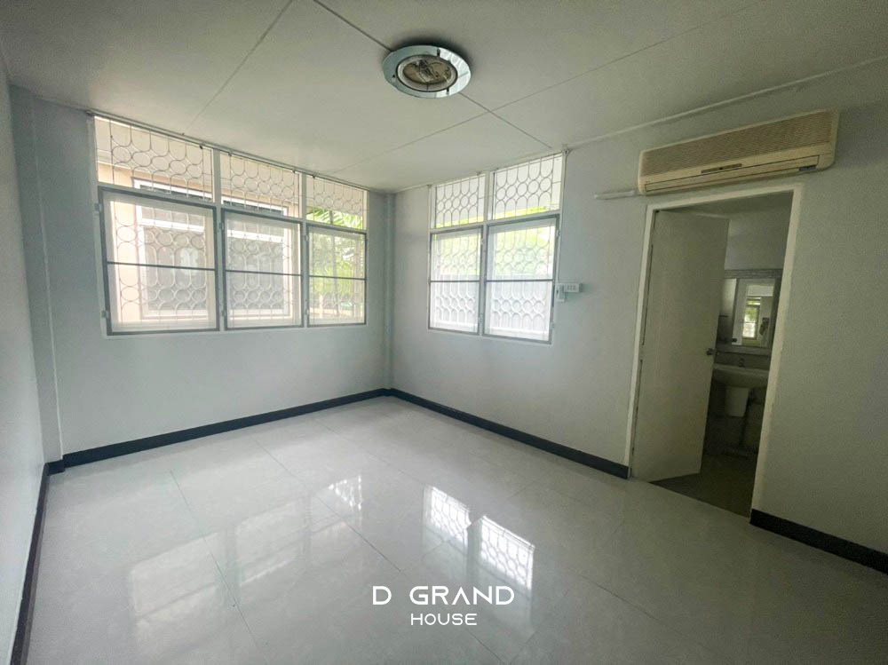 For SaleHouseVipawadee, Don Mueang, Lak Si : Single house, Manita Village 4, Soi Vibhavadi 32, size 41 sq m, 3 minutes to Central Ladprao.