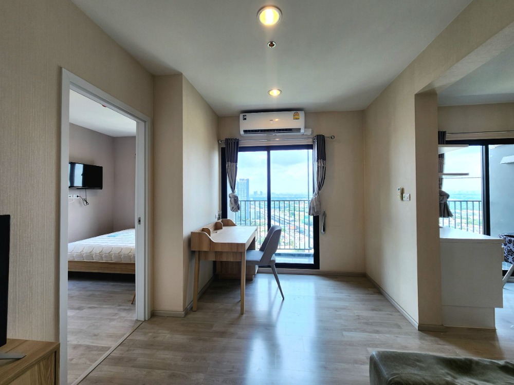 For RentCondoNonthaburi, Bang Yai, Bangbuathong : Status as shown in the cover photo**Room available. Newly renovated** For rent, Plum Condo Central Station Phase 2, new condition, beautiful view, if you want to stay, talk to us. *There is a washing machine SN490.64.819