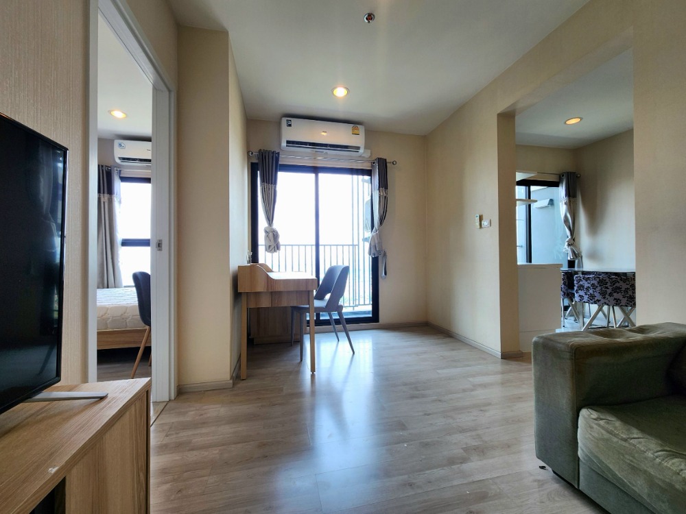 For RentCondoNonthaburi, Bang Yai, Bangbuathong : Status as shown in the cover photo**Room available. Newly renovated** For rent, Plum Condo Central Station Phase 2, new condition, beautiful view, if you want to stay, talk to us. *There is a washing machine SN490.64.819