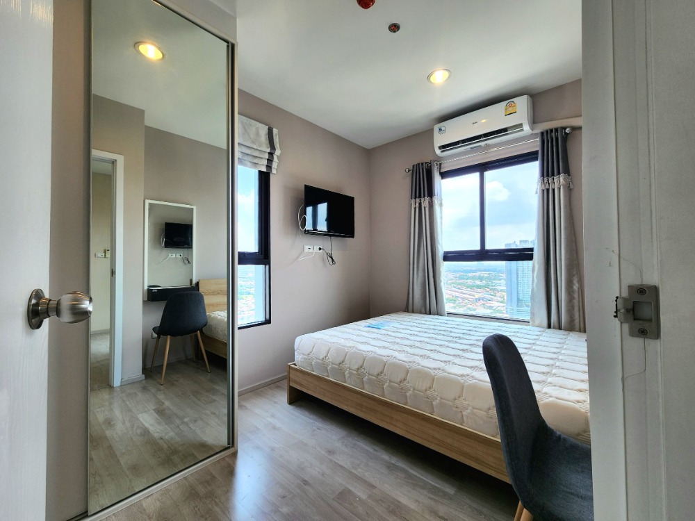 For RentCondoNonthaburi, Bang Yai, Bangbuathong : Status as shown in the cover photo**Room available. Newly renovated** For rent, Plum Condo Central Station Phase 2, new condition, beautiful view, if you want to stay, talk to us. *There is a washing machine SN490.64.819