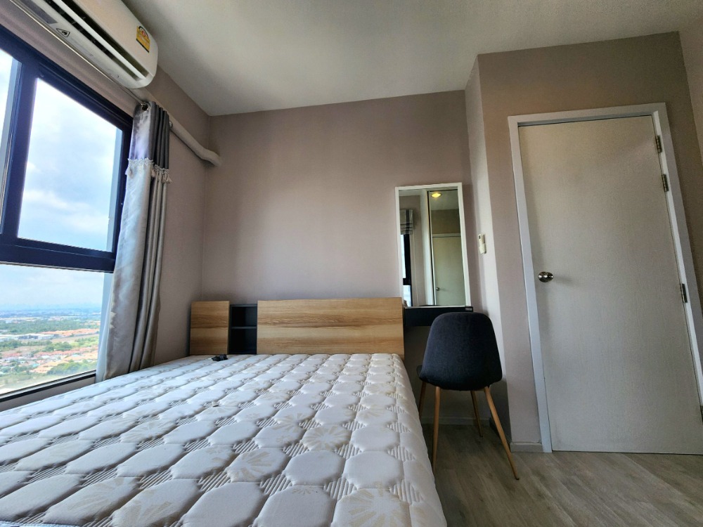 For RentCondoNonthaburi, Bang Yai, Bangbuathong : Status as shown in the cover photo**Room available. Newly renovated** For rent, Plum Condo Central Station Phase 2, new condition, beautiful view, if you want to stay, talk to us. *There is a washing machine SN490.64.819