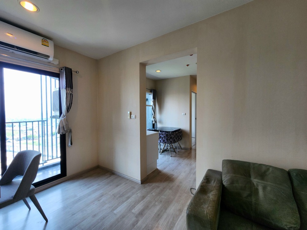 For RentCondoNonthaburi, Bang Yai, Bangbuathong : Status as shown in the cover photo**Room available. Newly renovated** For rent, Plum Condo Central Station Phase 2, new condition, beautiful view, if you want to stay, talk to us. *There is a washing machine SN490.64.819