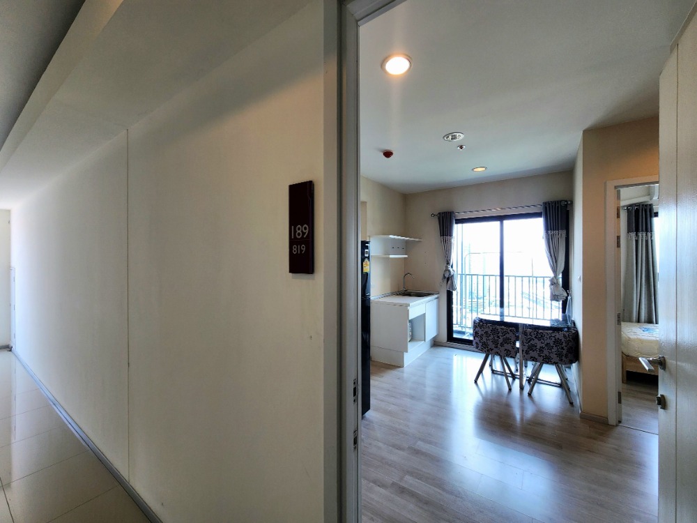 For RentCondoNonthaburi, Bang Yai, Bangbuathong : Status as shown in the cover photo**Room available. Newly renovated** For rent, Plum Condo Central Station Phase 2, new condition, beautiful view, if you want to stay, talk to us. *There is a washing machine SN490.64.819