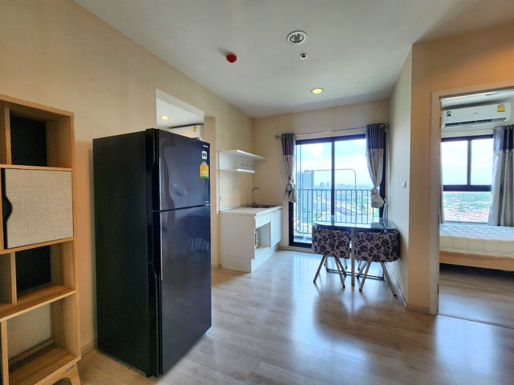 For RentCondoNonthaburi, Bang Yai, Bangbuathong : Status as shown in the cover photo**Room available. Newly renovated** For rent, Plum Condo Central Station Phase 2, new condition, beautiful view, if you want to stay, talk to us. *There is a washing machine SN490.64.819