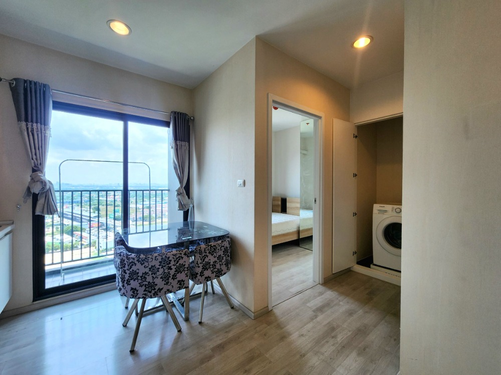 For RentCondoNonthaburi, Bang Yai, Bangbuathong : Status as shown in the cover photo**Room available. Newly renovated** For rent, Plum Condo Central Station Phase 2, new condition, beautiful view, if you want to stay, talk to us. *There is a washing machine SN490.64.819