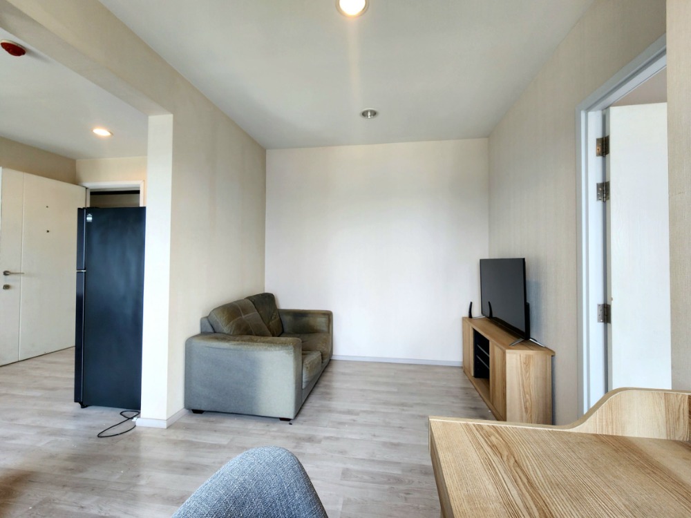 For RentCondoNonthaburi, Bang Yai, Bangbuathong : Status as shown in the cover photo**Room available. Newly renovated** For rent, Plum Condo Central Station Phase 2, new condition, beautiful view, if you want to stay, talk to us. *There is a washing machine SN490.64.819