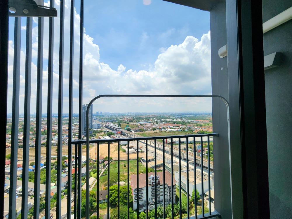 For RentCondoNonthaburi, Bang Yai, Bangbuathong : Status as shown in the cover photo**Room available. Newly renovated** For rent, Plum Condo Central Station Phase 2, new condition, beautiful view, if you want to stay, talk to us. *There is a washing machine SN490.64.819