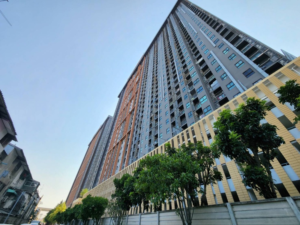 For RentCondoNonthaburi, Bang Yai, Bangbuathong : Status as shown in the cover photo**Room available. Newly renovated** For rent, Plum Condo Central Station Phase 2, new condition, beautiful view, if you want to stay, talk to us. *There is a washing machine SN490.64.819