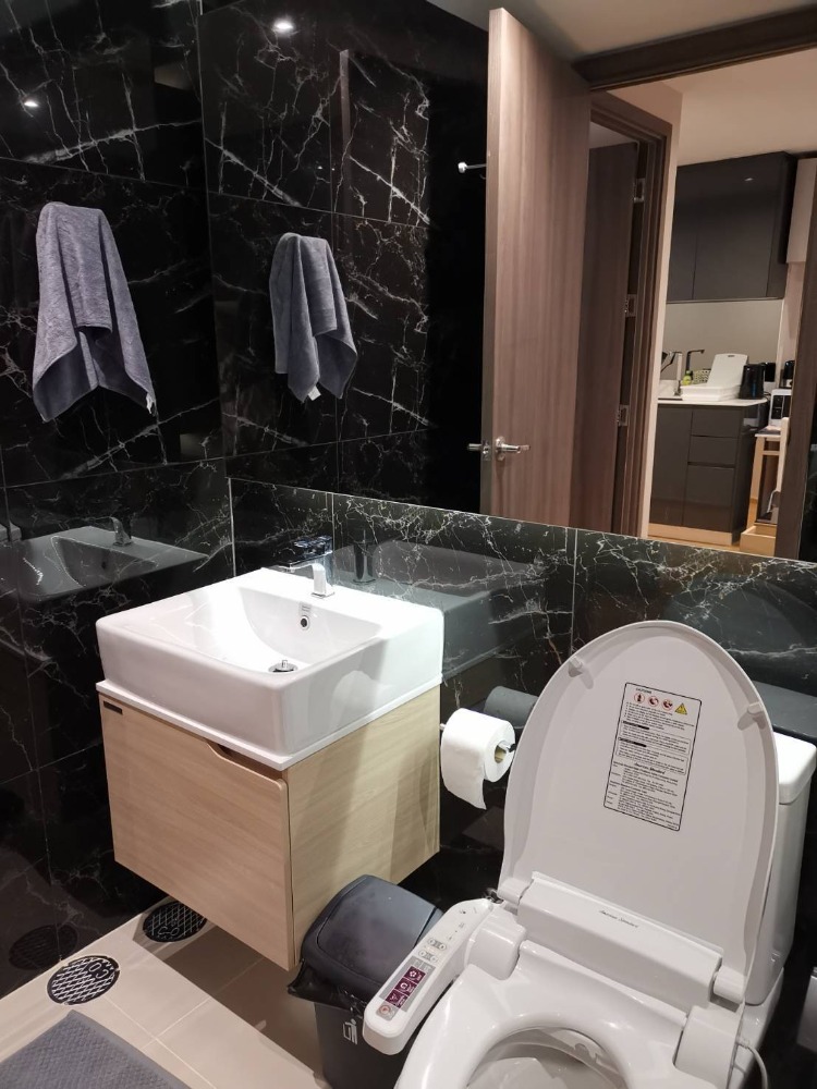 ขายคอนโดสยาม จุฬา สามย่าน : Altitude Samyan - Silom【𝐒𝐄𝐋𝐋】🔥ห้องสวย ขนาดใหญ่ สุด Cozy มีความมูจิผสมลักชู ตกแต่งเรียบร้อย เฟอร์นิเจอร์ครบ ใกล้ MRT สามย่าน พร้อมเข้าอยู่!! 🔥ติดต่อไลน์ไอดี: @hacondo