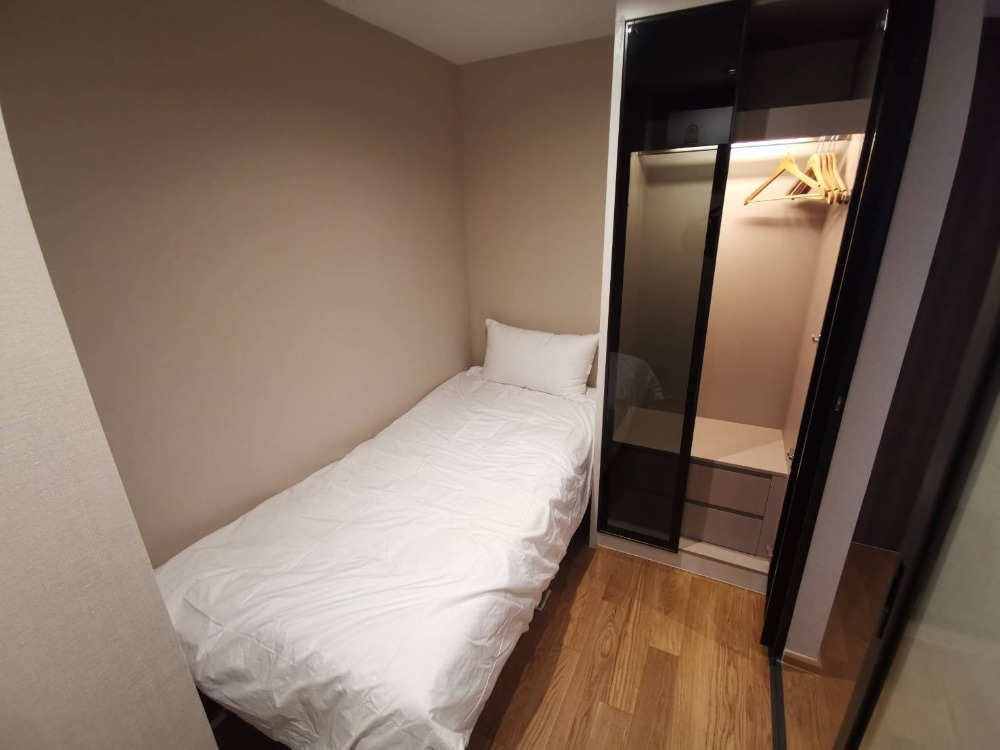 ขายคอนโดสยาม จุฬา สามย่าน : Altitude Samyan - Silom【𝐒𝐄𝐋𝐋】🔥ห้องสวย ขนาดใหญ่ สุด Cozy มีความมูจิผสมลักชู ตกแต่งเรียบร้อย เฟอร์นิเจอร์ครบ ใกล้ MRT สามย่าน พร้อมเข้าอยู่!! 🔥ติดต่อไลน์ไอดี: @hacondo