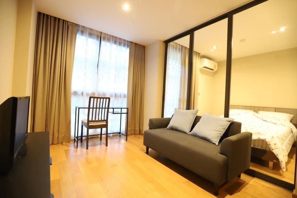 ขายคอนโดสยาม จุฬา สามย่าน : Altitude Samyan - Silom【𝐒𝐄𝐋𝐋】🔥ห้องสวย สุด Cozy อบอุ่นมาก โปร่งโล่งสบาย ตกแต่งเรียบร้อย เฟอร์นิเจอร์ครบ ใกล้ MRT สามย่าน 🔥ติดต่อไลน์ไอดี: @hacondo