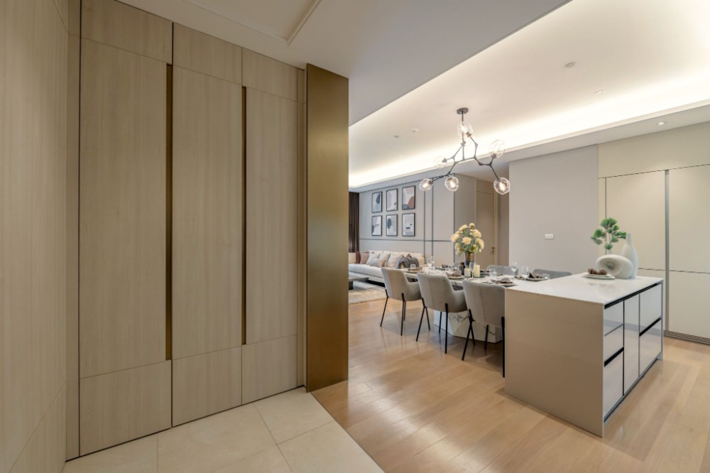 For SaleCondoWitthayu, Chidlom, Langsuan, Ploenchit : S-BSTL103 Condo for sale, Baan Sindhorn 2nd floor Size 122 sqm. 2 Bed 2 Bath 31 Million 064-959-8900