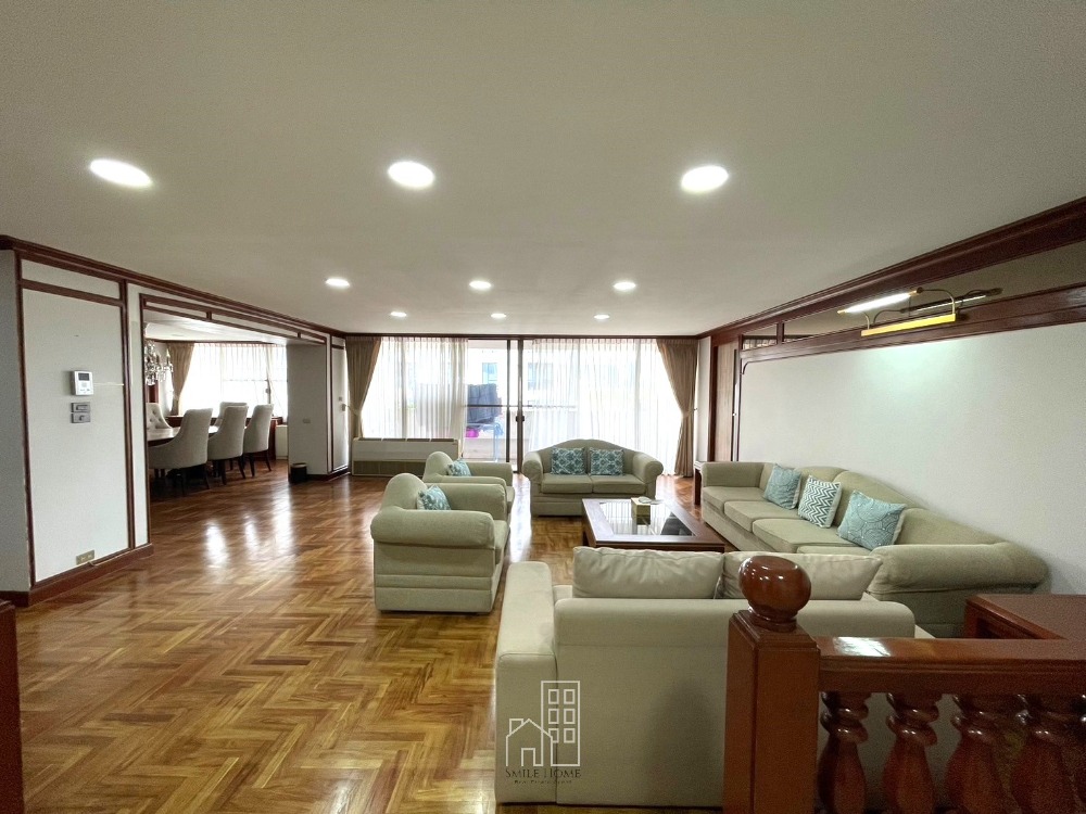 ให้เช่าคอนโดสุขุมวิท อโศก ทองหล่อ : Pets friendly. Penthouse with 4 Bedrooms for rent near BTS Asoke