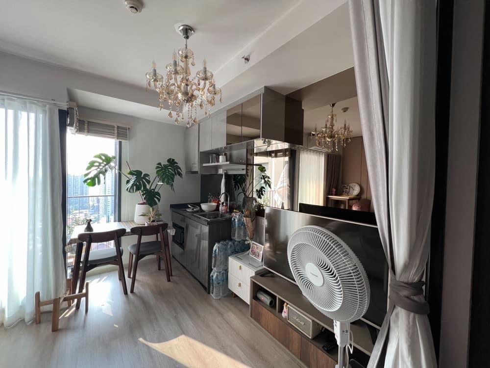 For RentCondoRatchadapisek, Huaikwang, Suttisan : For rent: IDEO Ratchada - Sutthisan. For more information, add Line ID: @glorious1 (with @)