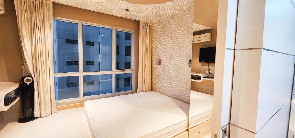 ขายคอนโดรัชดา ห้วยขวาง : ขาย คอนโด Life รัชดาภิเษก-สุทธิสาร 1 ห้องนอน 60 ตรม. ชั้น 11 ห้องมุม ใหญ่ เฟอร์นิเจอร์และเครื่องใช้ไฟฟ้าครบ