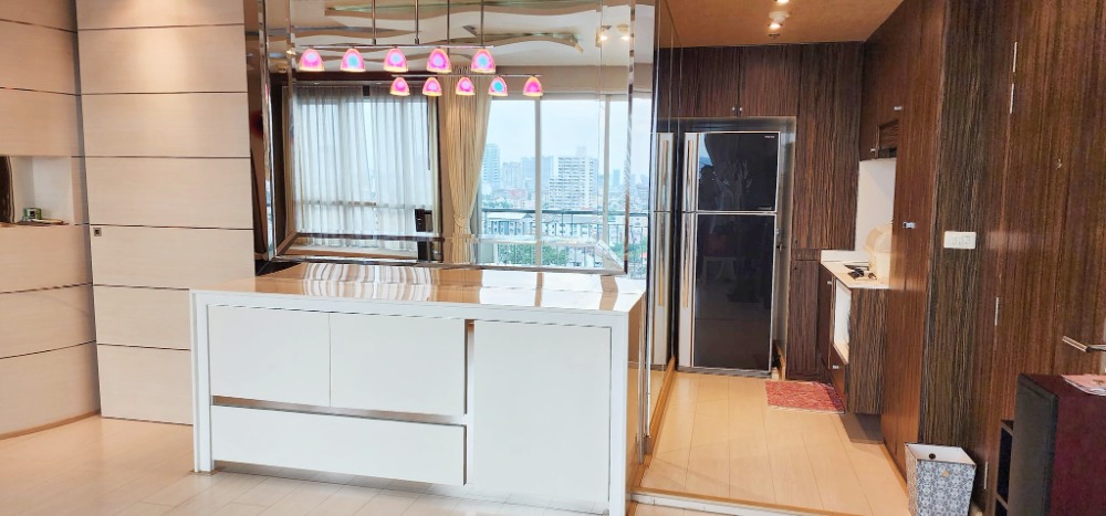 ขายคอนโดรัชดา ห้วยขวาง : ขาย คอนโด Life รัชดาภิเษก-สุทธิสาร 1 ห้องนอน 60 ตรม. ชั้น 11 ห้องมุม ใหญ่ เฟอร์นิเจอร์และเครื่องใช้ไฟฟ้าครบ