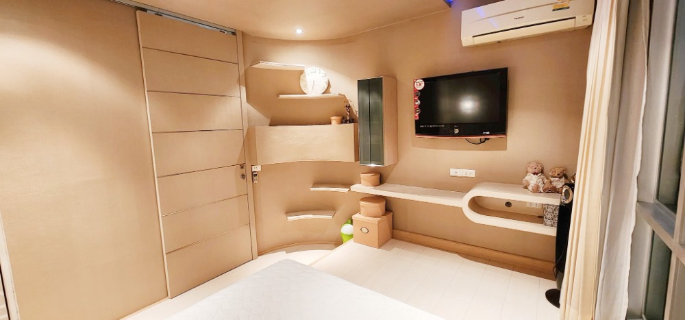 ขายคอนโดรัชดา ห้วยขวาง : ขาย คอนโด Life รัชดาภิเษก-สุทธิสาร 1 ห้องนอน 60 ตรม. ชั้น 11 ห้องมุม ใหญ่ เฟอร์นิเจอร์และเครื่องใช้ไฟฟ้าครบ