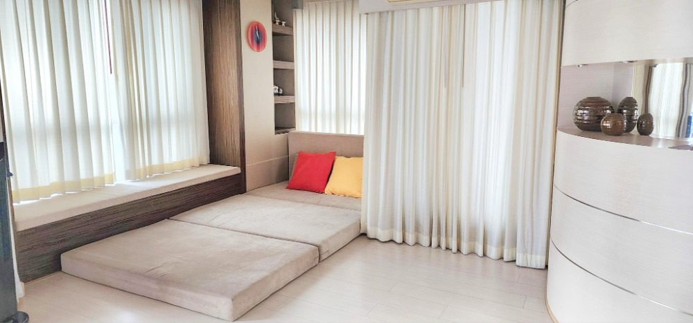 ขายคอนโดรัชดา ห้วยขวาง : ขาย คอนโด Life รัชดาภิเษก-สุทธิสาร 1 ห้องนอน 60 ตรม. ชั้น 11 ห้องมุม ใหญ่ เฟอร์นิเจอร์และเครื่องใช้ไฟฟ้าครบ