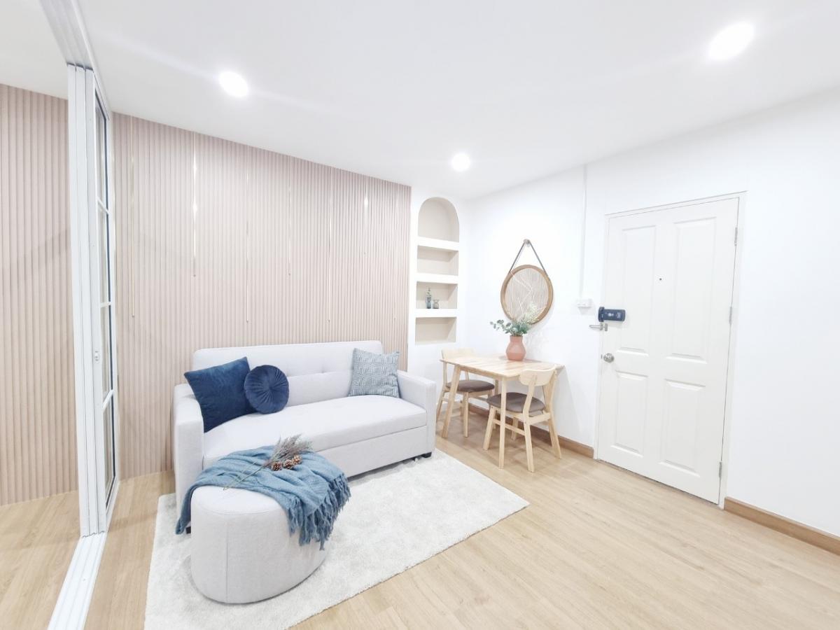 For SaleCondoPattanakan, Srinakarin : Installments starting at 6,xxx baht, Srinakarin zone, very spacious room, Muji style.