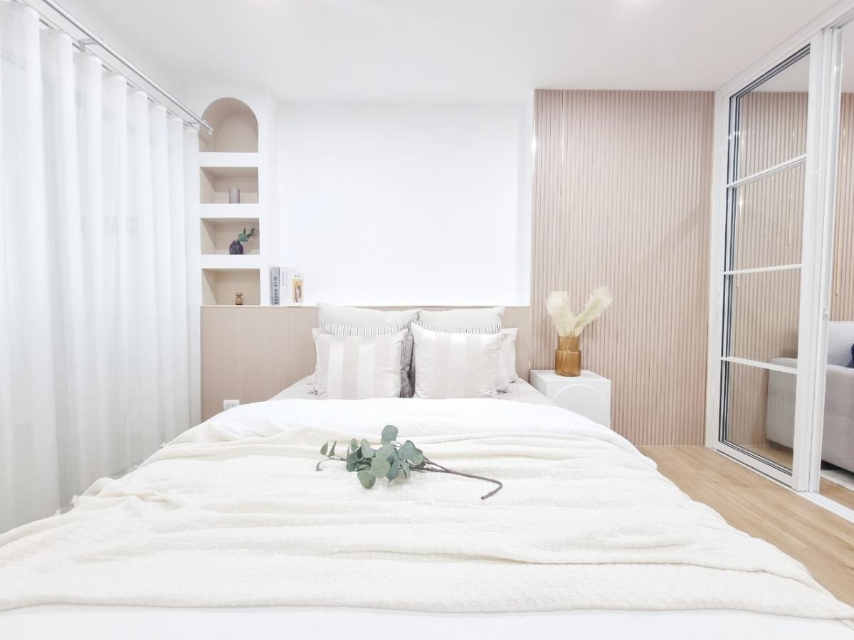 For SaleCondoPattanakan, Srinakarin : Installments starting at 6,xxx baht, Srinakarin zone, very spacious room, Muji style.