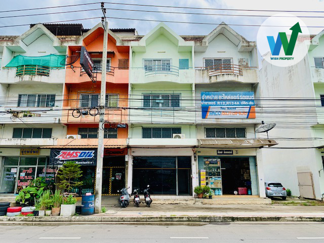 For SaleShop HouseMin Buri, Romklao : Romklao shophouse for sale Romklao shophouse for rent, wide space, suitable for an office, office, trading, near the motorway. Lat Krabang BTS